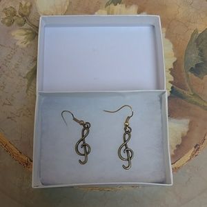 Treble clef music earrings - for pierced ears